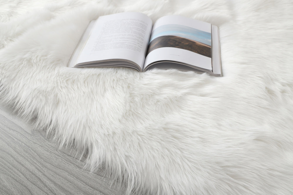 &quot;Cozy Collection&quot; Ultra Soft Fluffy Faux Fur Sheepskin Area Rug