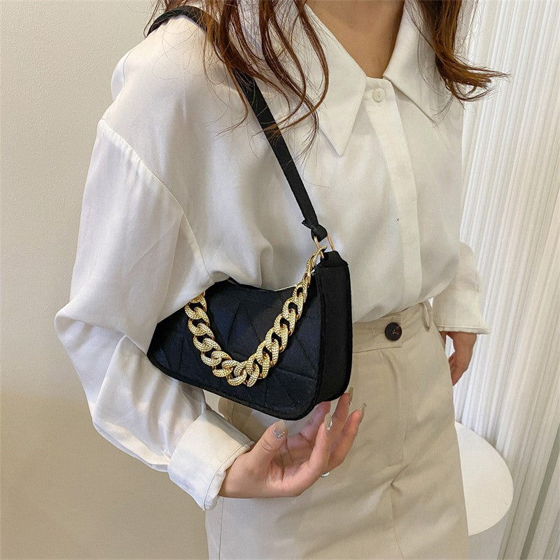 Underarm Bag 2023 Summer New Shoulder Bag Fashion Metal Chain Crescent Bag High-grade Felt Plaid Women&#039;s Bag